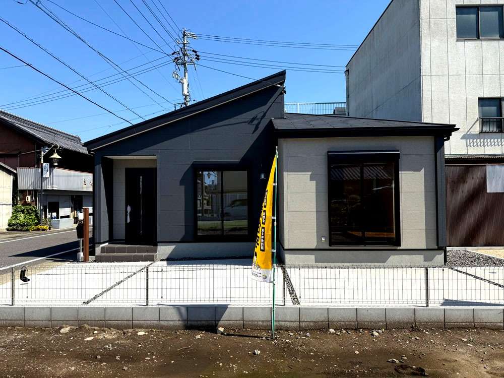 【加茂郡川辺町】駅近×平屋×オール電化！