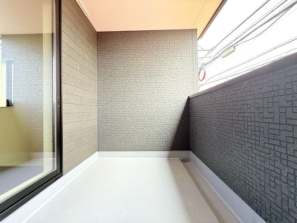 東側インナーバルコニー