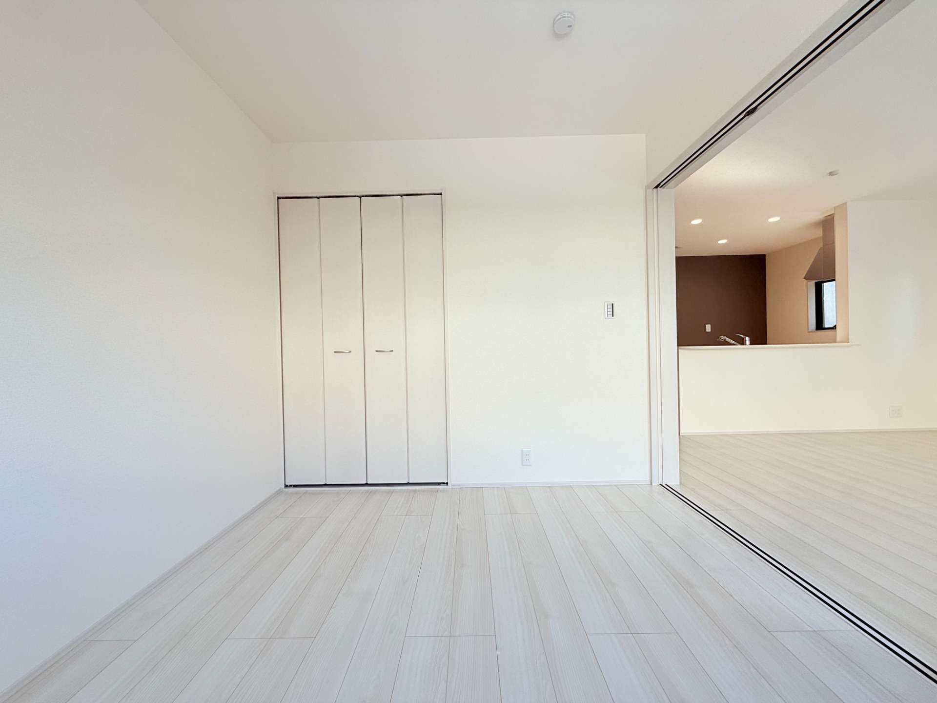 くつろぎのLDK隣の洋室